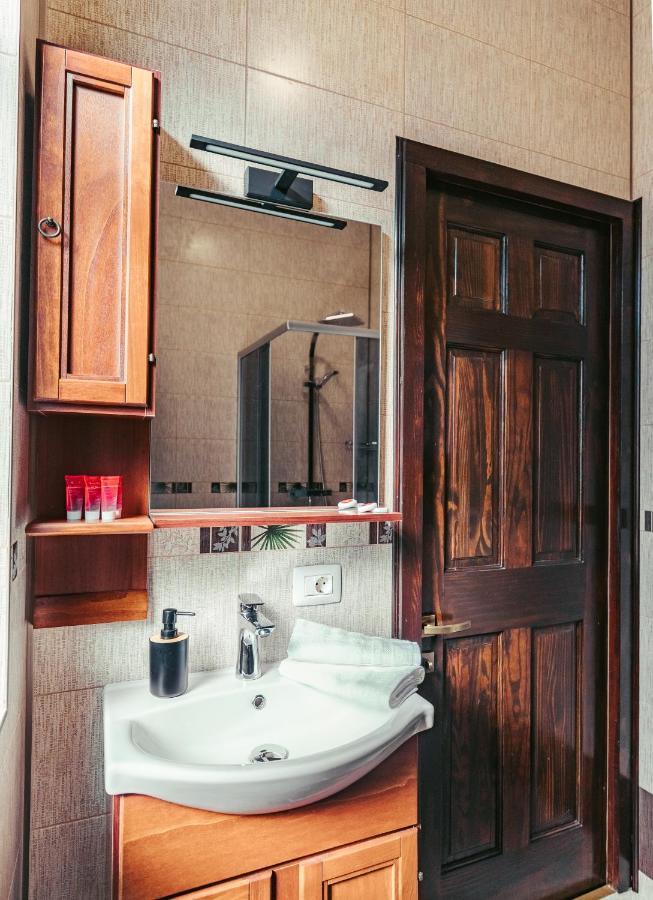Vila Genia Câmpulung Moldovenesc エクステリア 写真