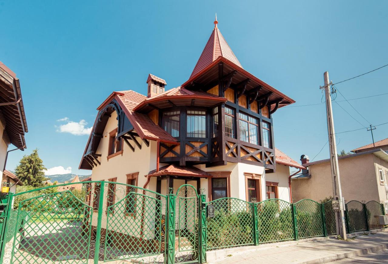 Vila Genia Câmpulung Moldovenesc エクステリア 写真