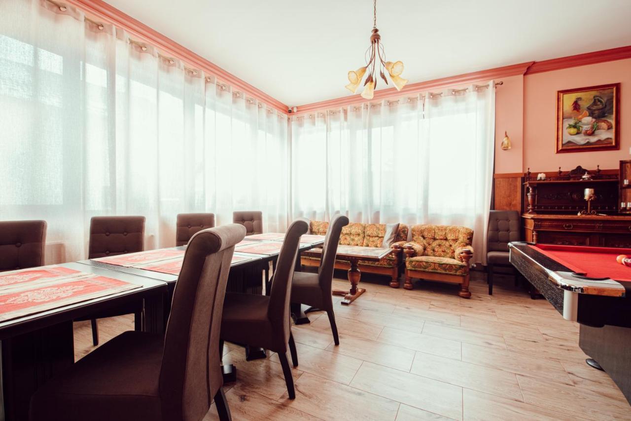 Vila Genia Câmpulung Moldovenesc エクステリア 写真